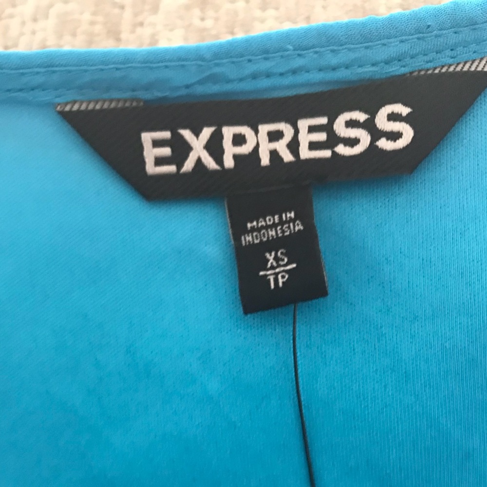 Express Flowy Camisole New w/Tags - Picture 4 of 4